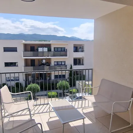 4 Pers A Avec Clim, Wifi Et Parking - Fr-1-776-117 Apartment *